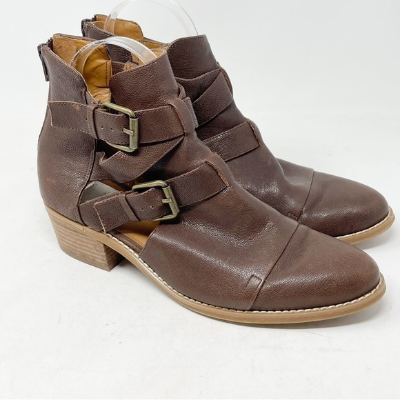 NINE WEST Women’s Brown Leather WATERLOO Buckle Closure Open Side Booties 8.5 - Picture 1 of 12